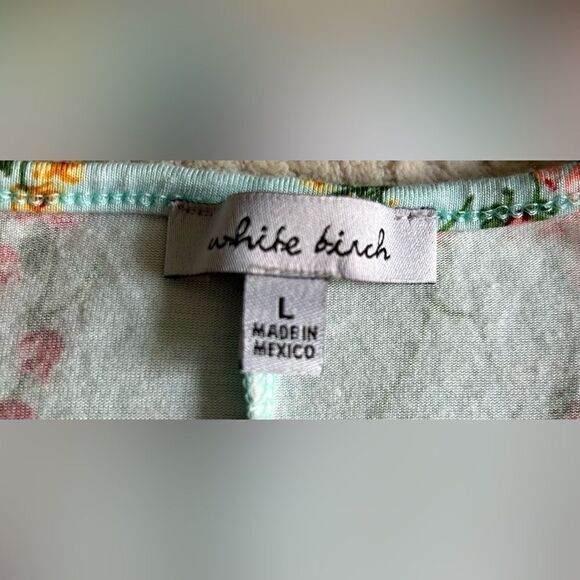 NWOT … WHITE BIRCH “Size: L” Cold Shoulder Top / Blouse - Picture 3 of 3